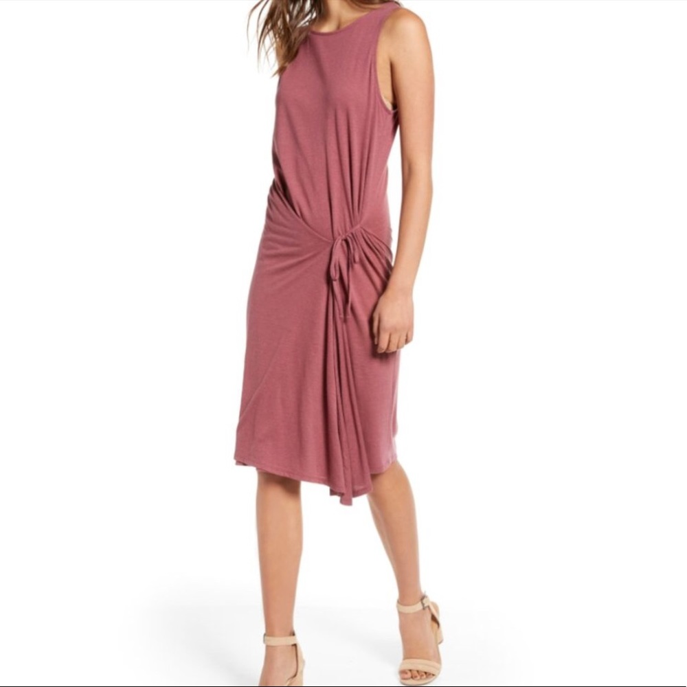 Chelsea28 Asymmetrical Sleeveless Dress